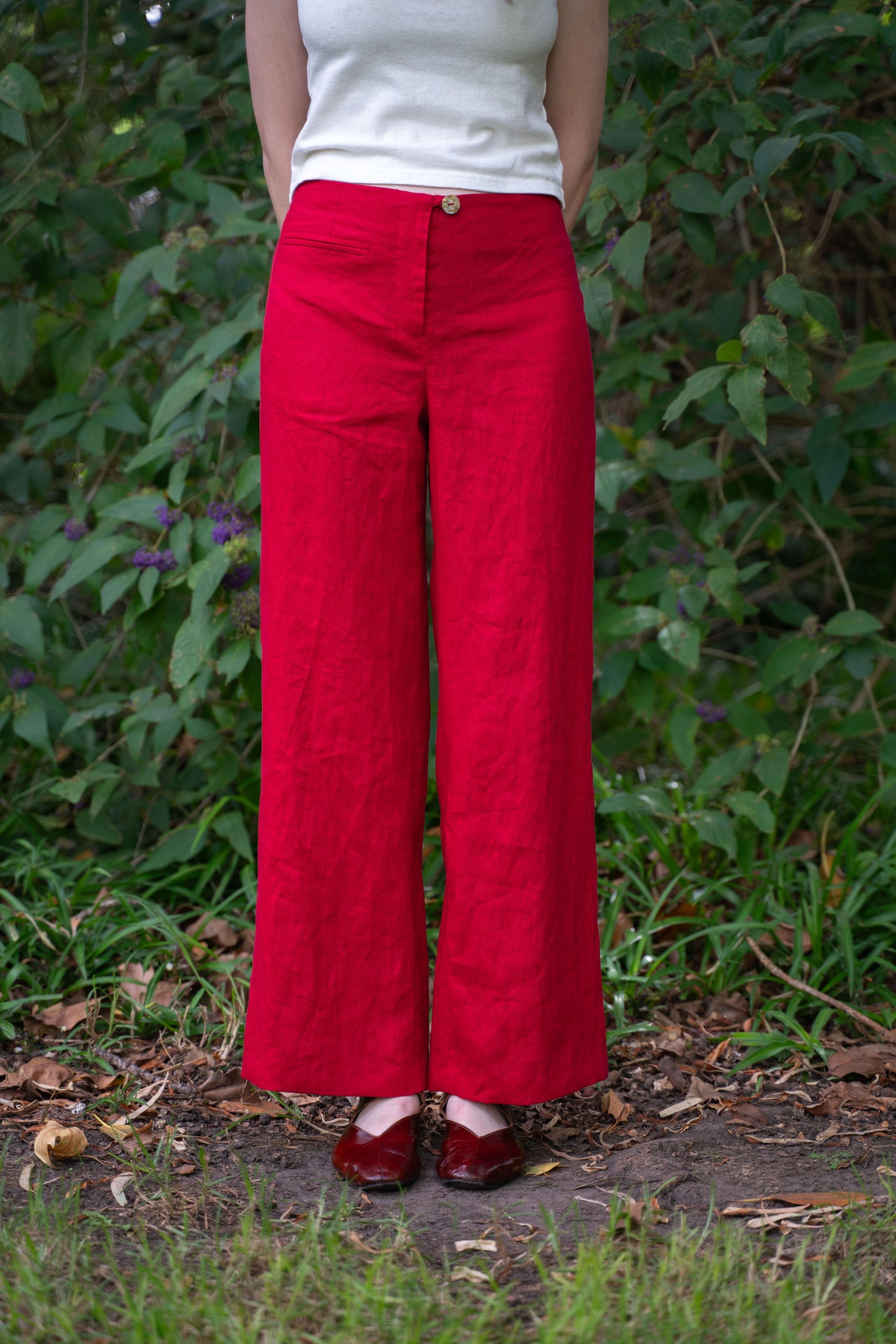Edie Trouser in Scarlet Linen
