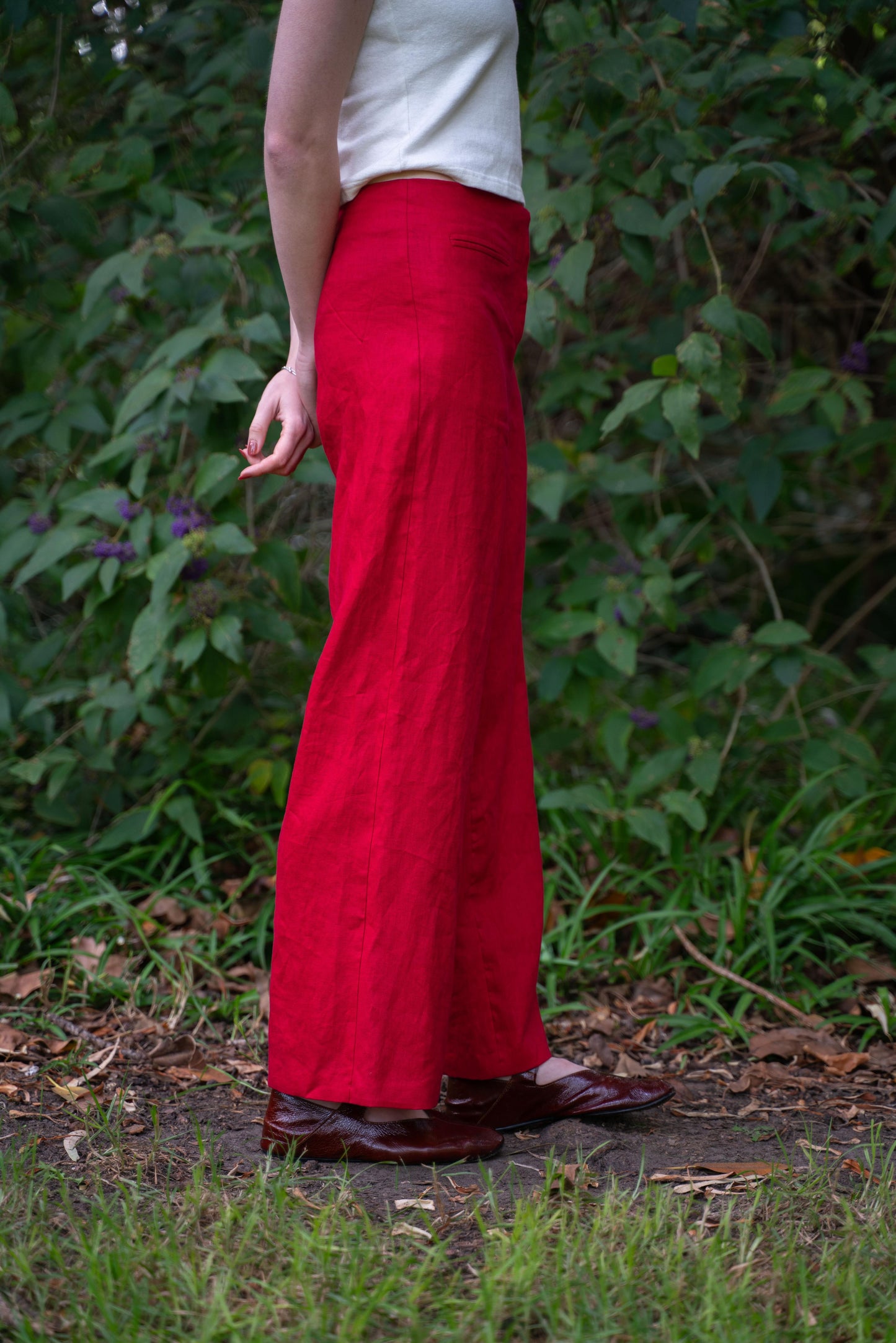 Edie Trouser in Scarlet Linen