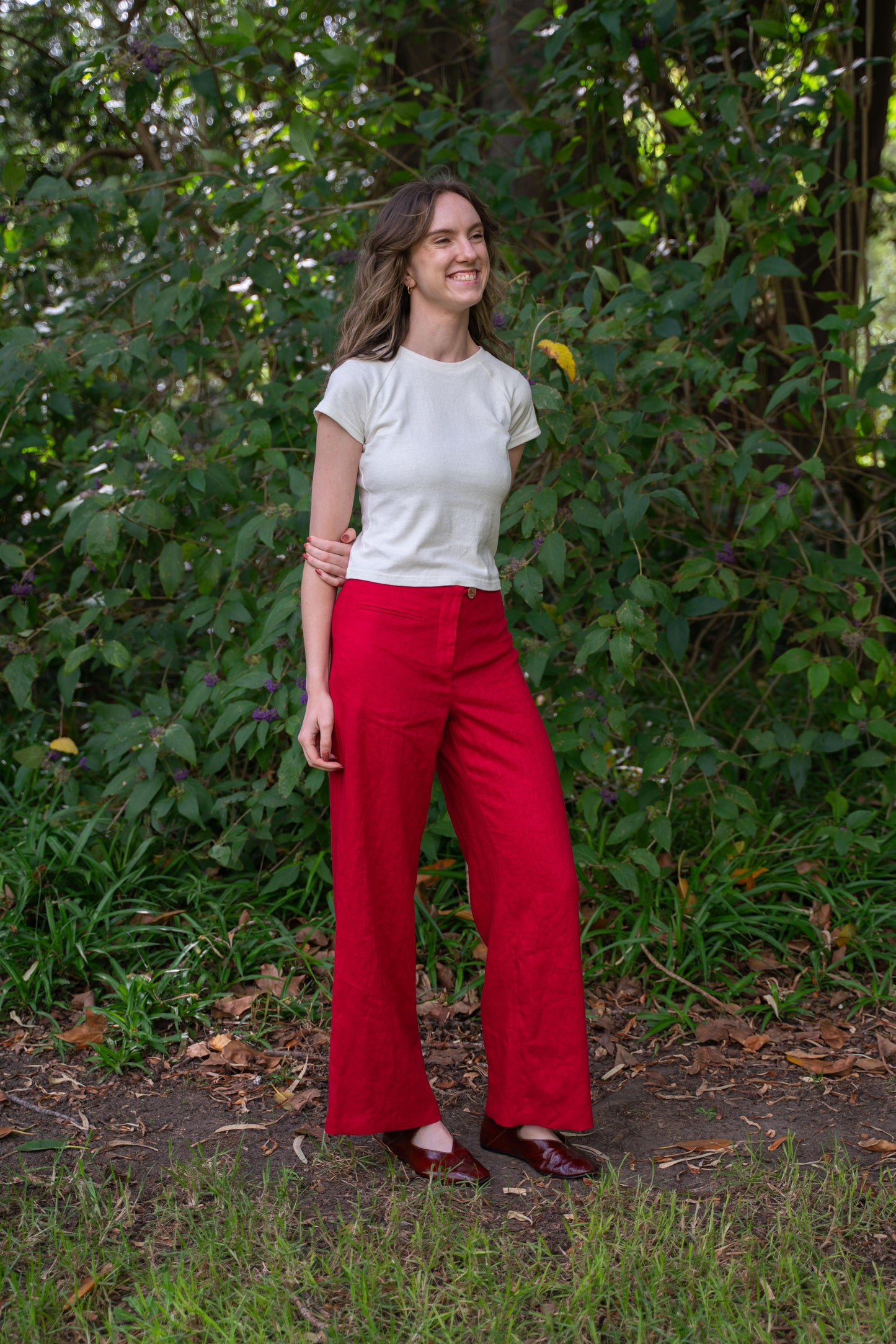 Edie Trouser in Scarlet Linen