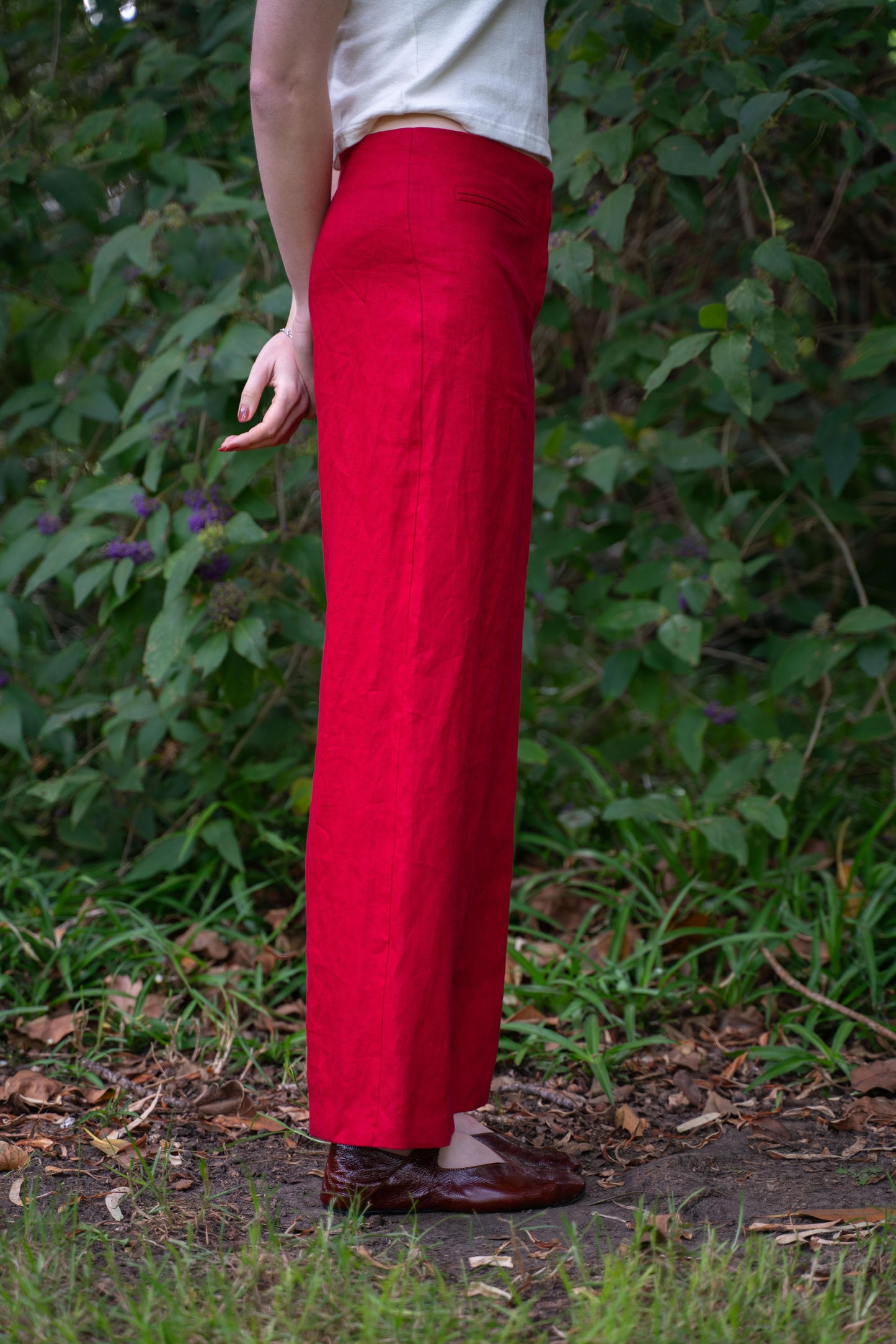 Edie Trouser in Scarlet Linen