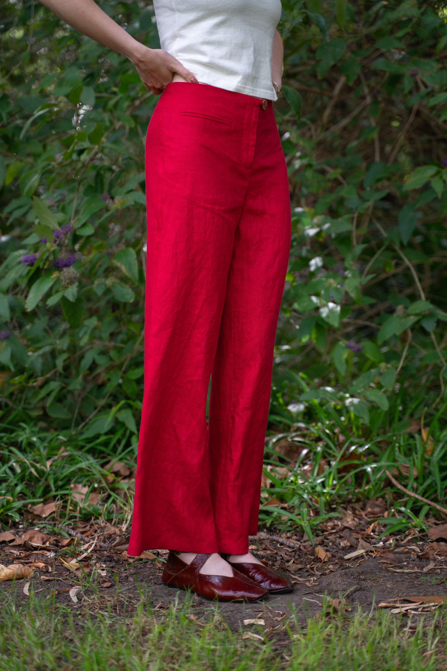 Edie Trouser in Scarlet Linen